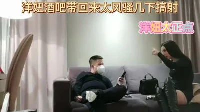 漂亮黑丝伪娘吃鸡啪啪你先不要顶小哥哥很猴急小骚逼太紧后入没几下就射了